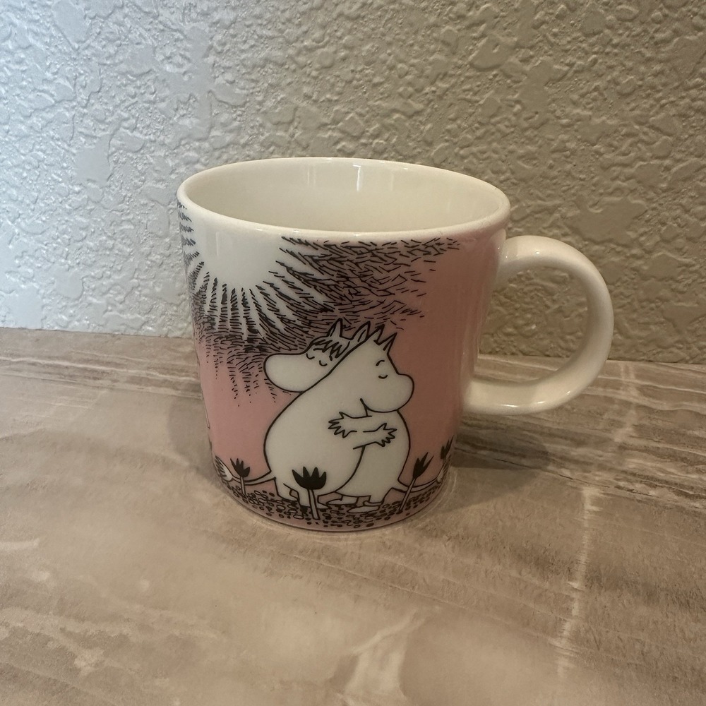 Arabia Finland Moomin Pink "Love And Friendship Mug 3.5" 10oz